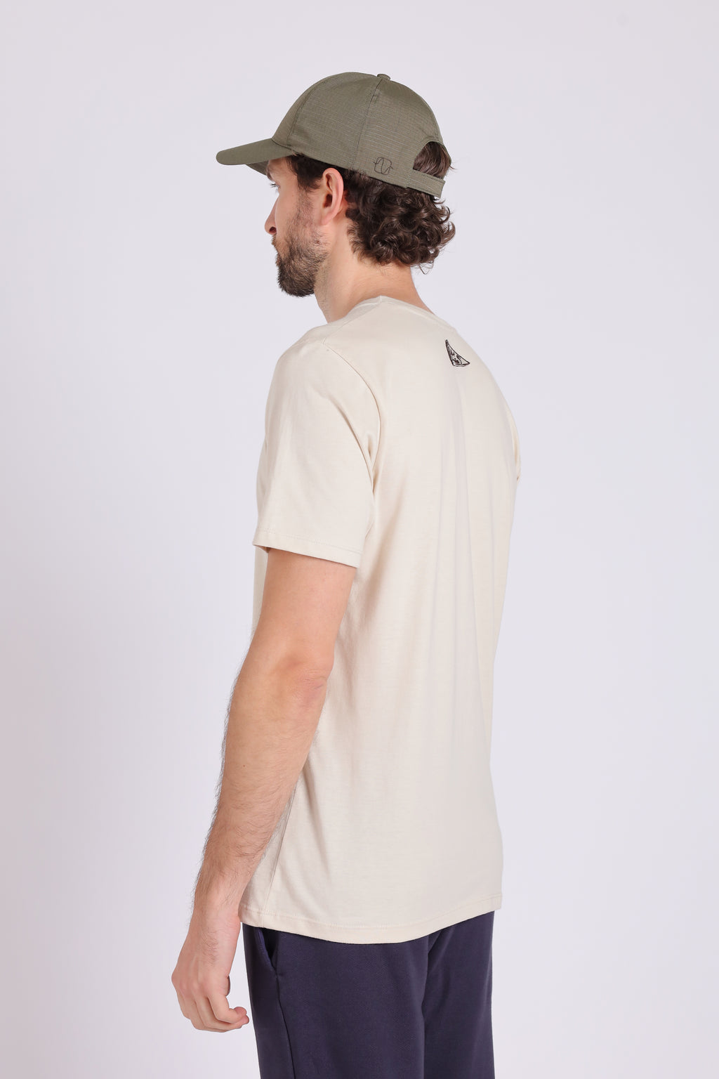 REMERA DELTA