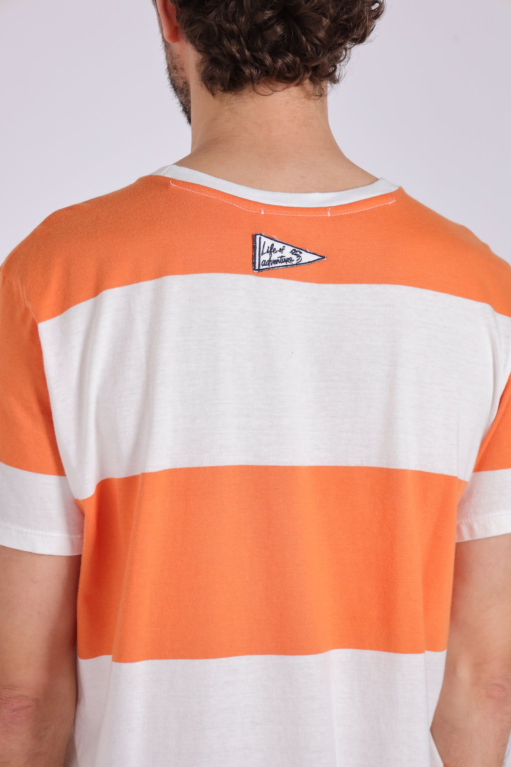 REMERA PARCHES